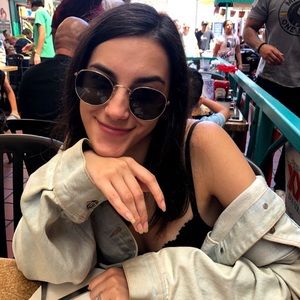 Meet your Posher, Allison